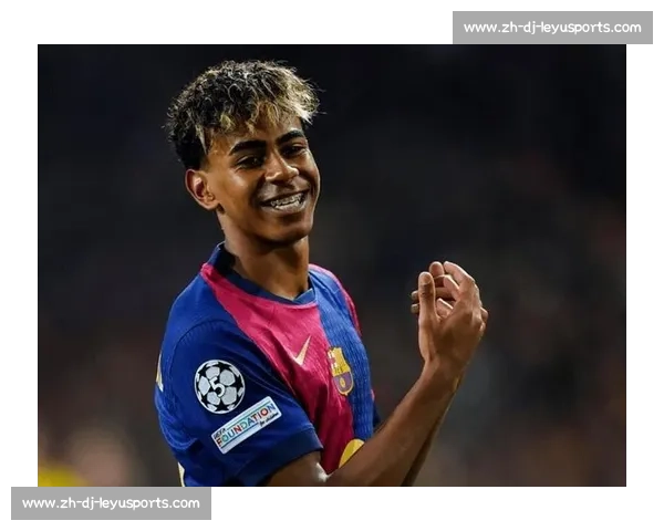 巴萨新星亚马尔恋上 30 岁网红：13 岁年龄差引爆舆论