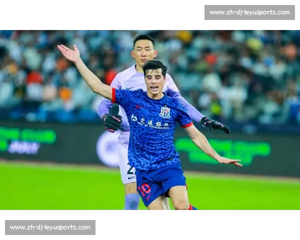 申花锋线迎救兵！米内罗伤缺 4 个月，新援阿苏埃火线加盟