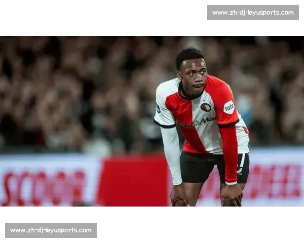 罗马诺确认！布伦特福德签下费耶诺德中场新星米兰博