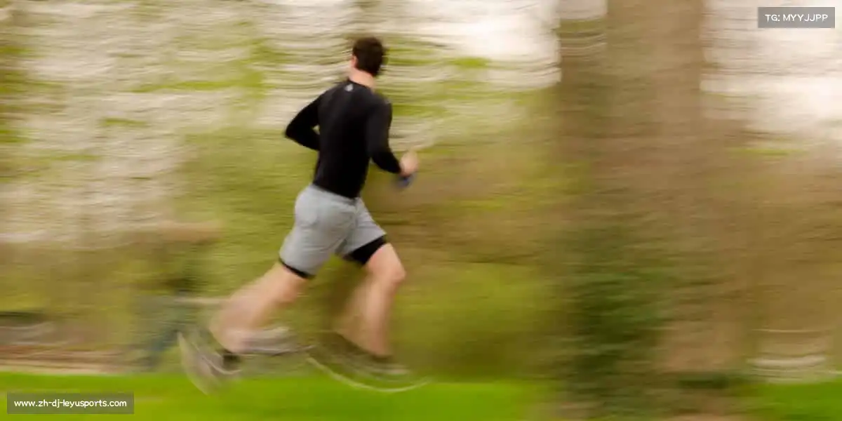 <strong>乐鱼体育</strong>⚽️脚下生风，心中有光 —— 每一次奔跑，都是对热爱的致敬！
